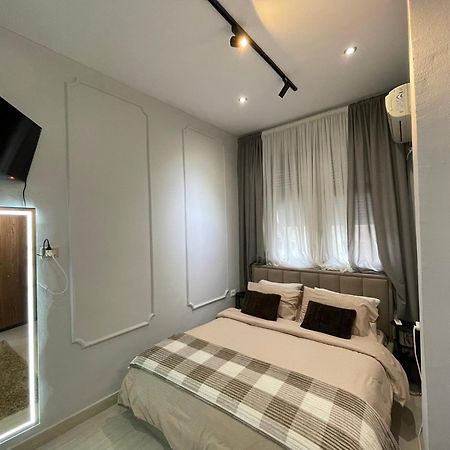 Blloku Tirana Studio Экстерьер фото