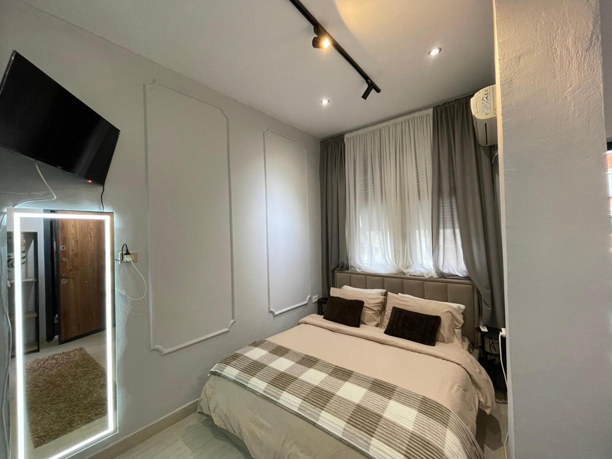 Blloku Tirana Studio Экстерьер фото