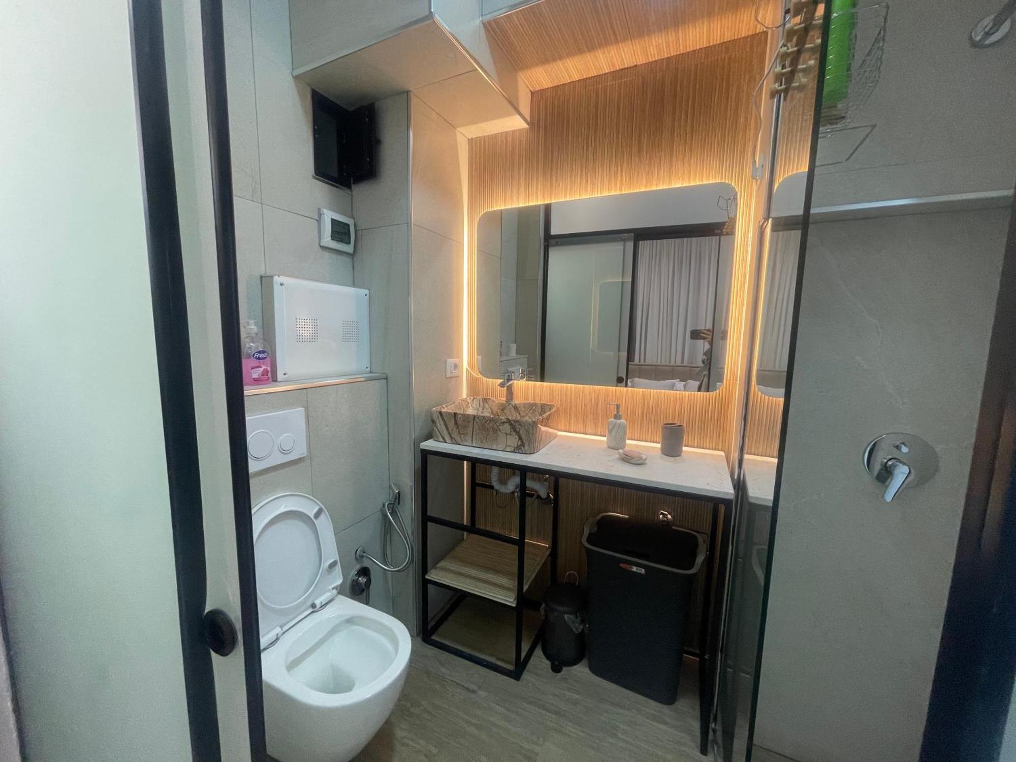Blloku Tirana Studio Экстерьер фото